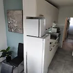 With Garage Apartman