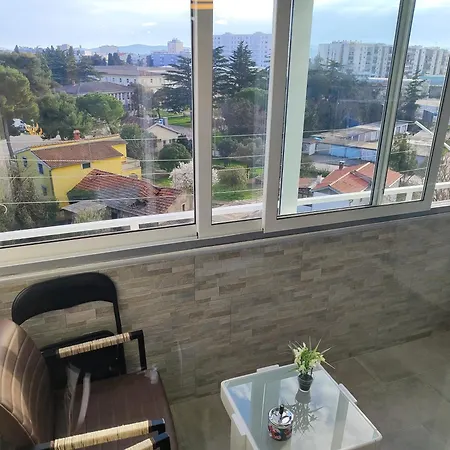 Apartman With Garage *
