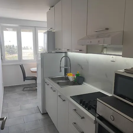 With Garage Apartment *