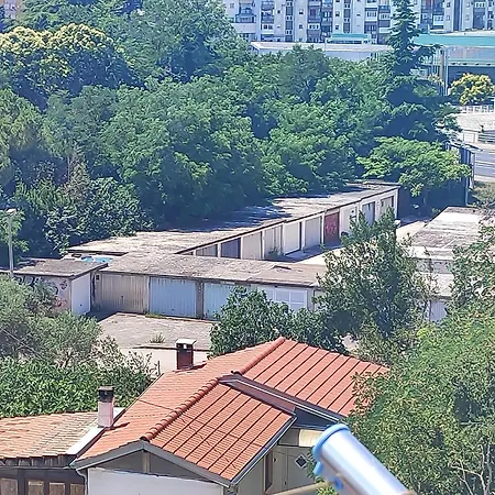 With Garage Apartment