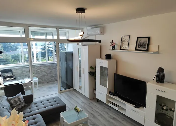 With Garage Apartment *