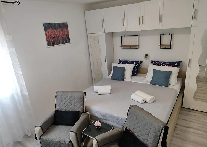 Apartment With Garage Zadar