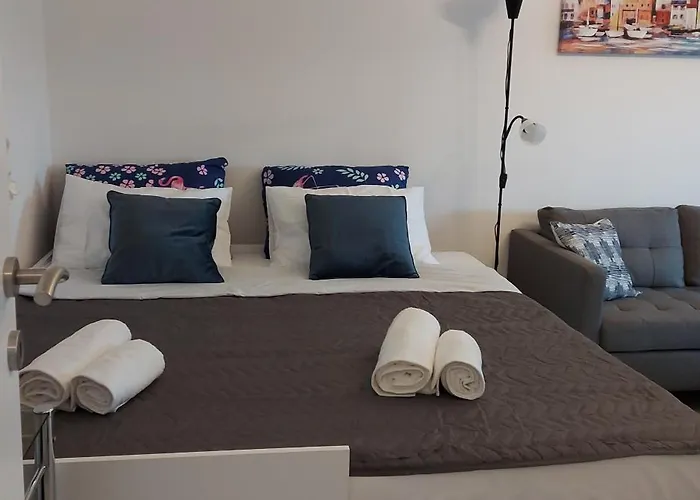 Apartment With Garage Zadar